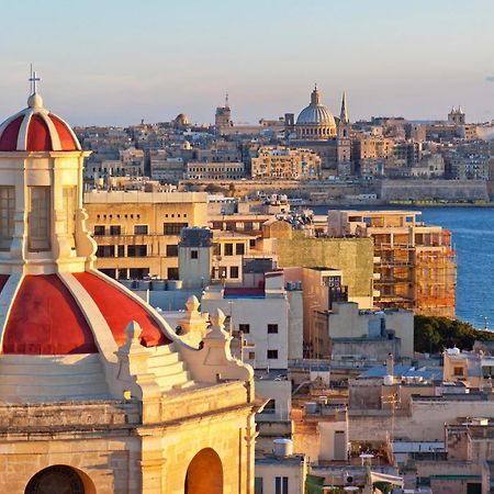 Blue Waves Apartment With Maltese Balcony Valletta Zewnętrze zdjęcie